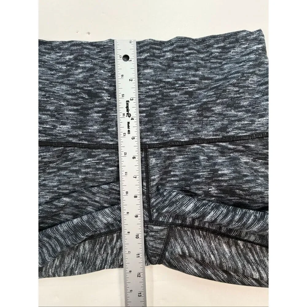 Lululemon Wunder Under Stirrup Leggings Dramatic Static Black White Size 6 EUC